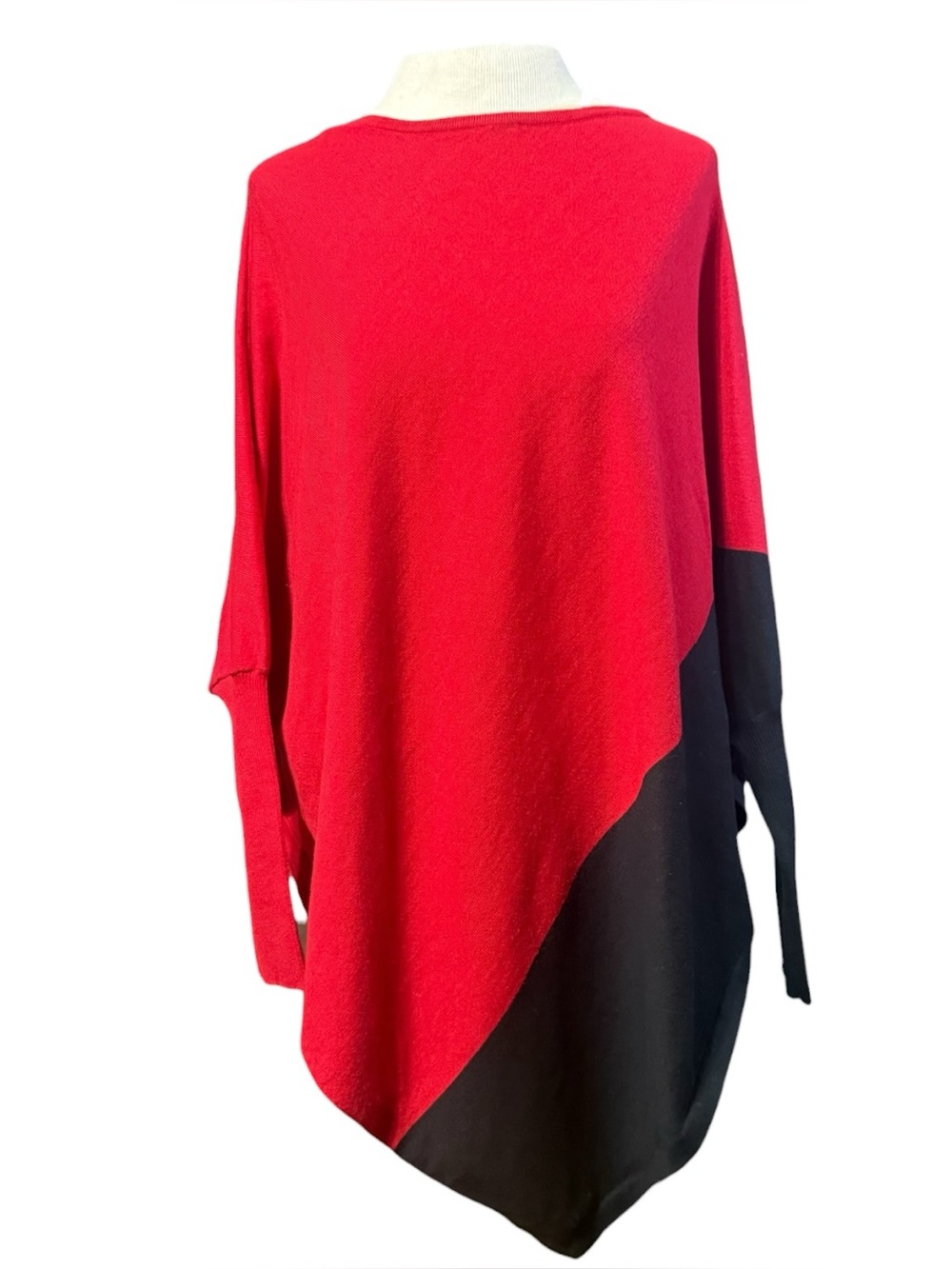 PETER NYGARD Poncho style woman's top. raglan style red & Black Vintage